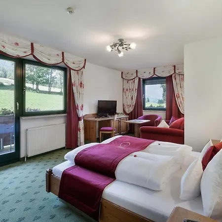 ホテル Alpenschloessl 4*