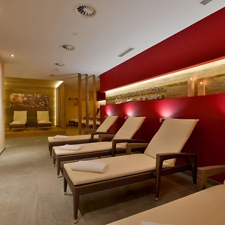 ホテル Alpenschloessl