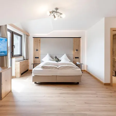 Hotel Alpenschloessl 4*