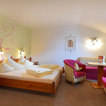 Alpenschloessl 4* Зёлль