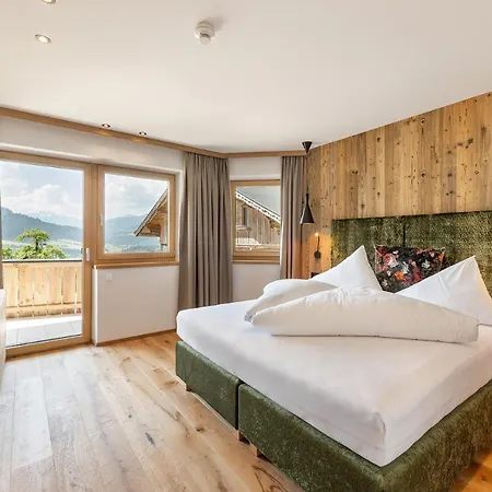 Отель Alpenschloessl 4*